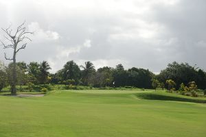 Punta Blanca 8th Approach